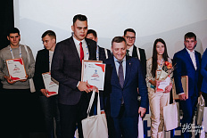 054-0VDLPf8J_9M.jpg