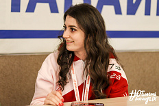 064-PctlHyP_Ujc.jpg