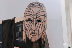 08-kFwN3Jwclas.jpg